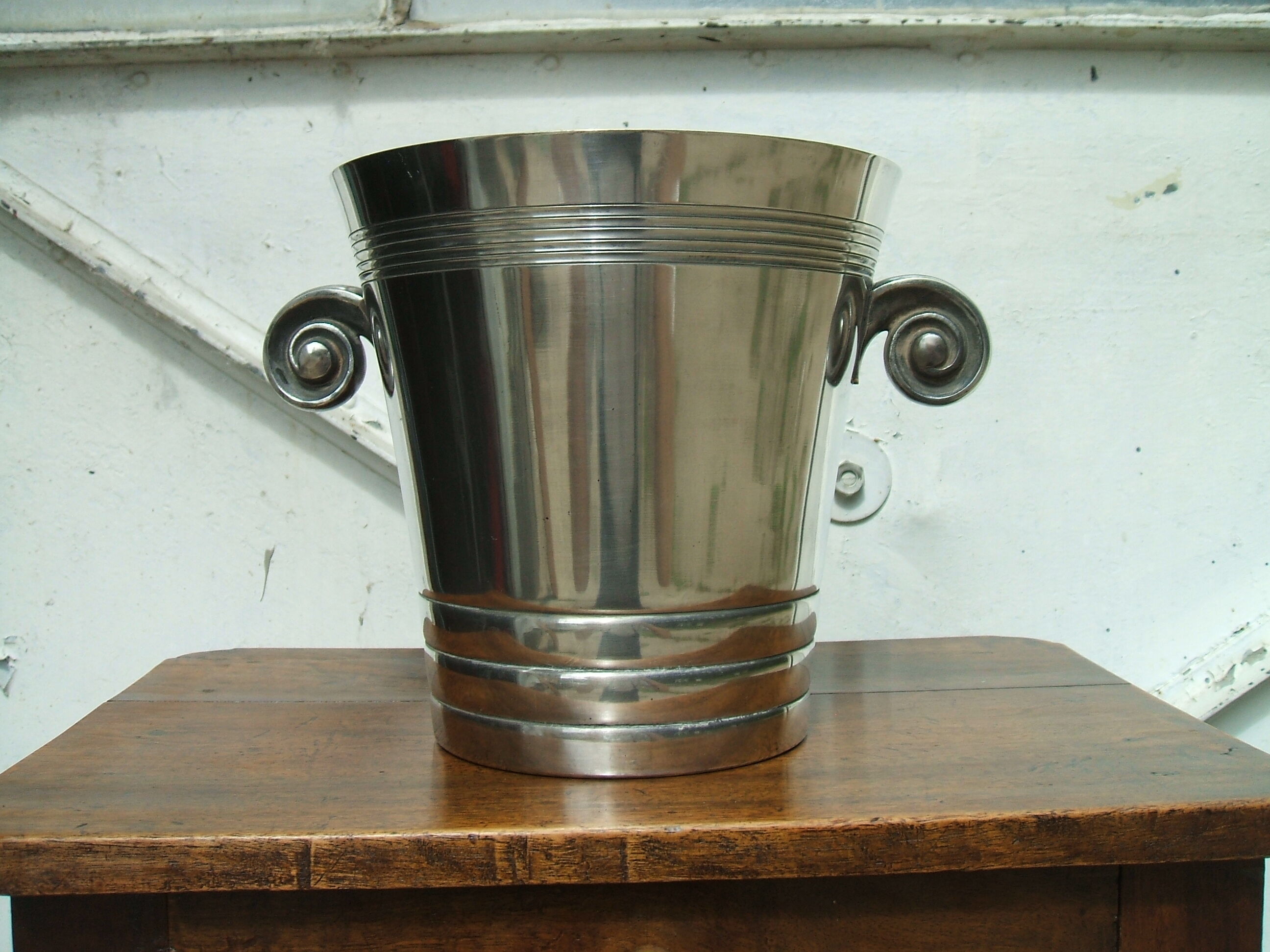 Champagne metal silver seau art deco
