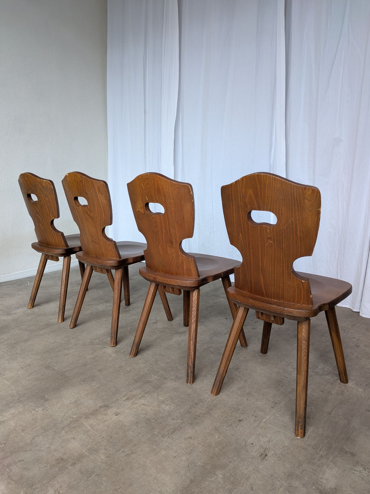 Chaises de salle à manger en bois tyrolien vintage - Style ferme des années 1970 - Ensemble de 4