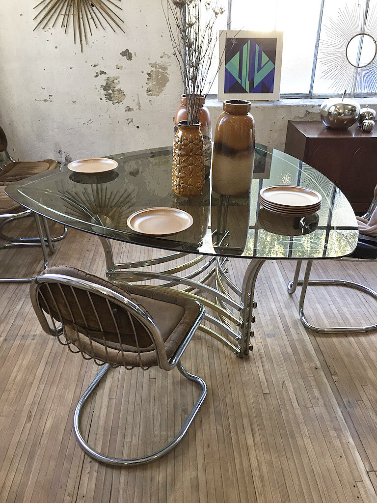 Italy 70s dining table