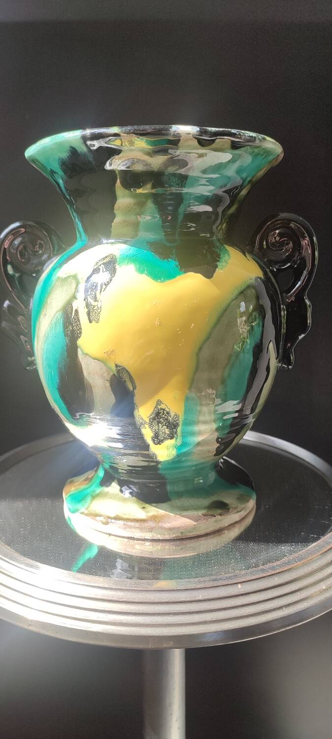 Art Deco vase in ceramic with flame glazes