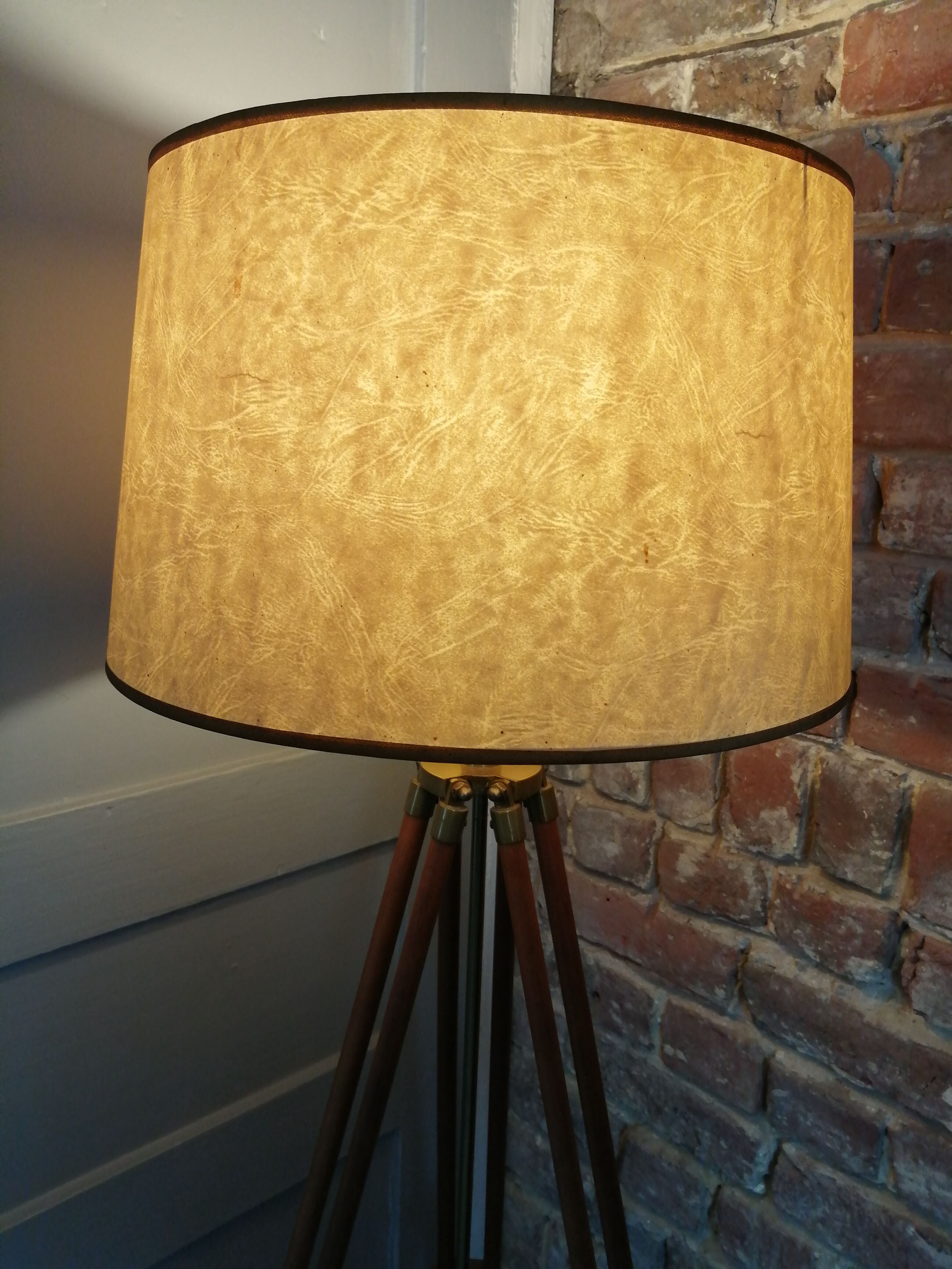 Lampadaire trépieds bois