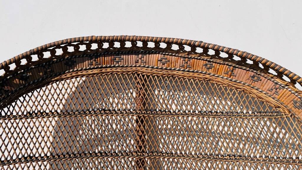 Fauteuil ' paon ' Emmanuelle XL. Vintage 70s