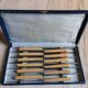 Coffret 12 couteaux de table vintage | Manches bakélite ivoire