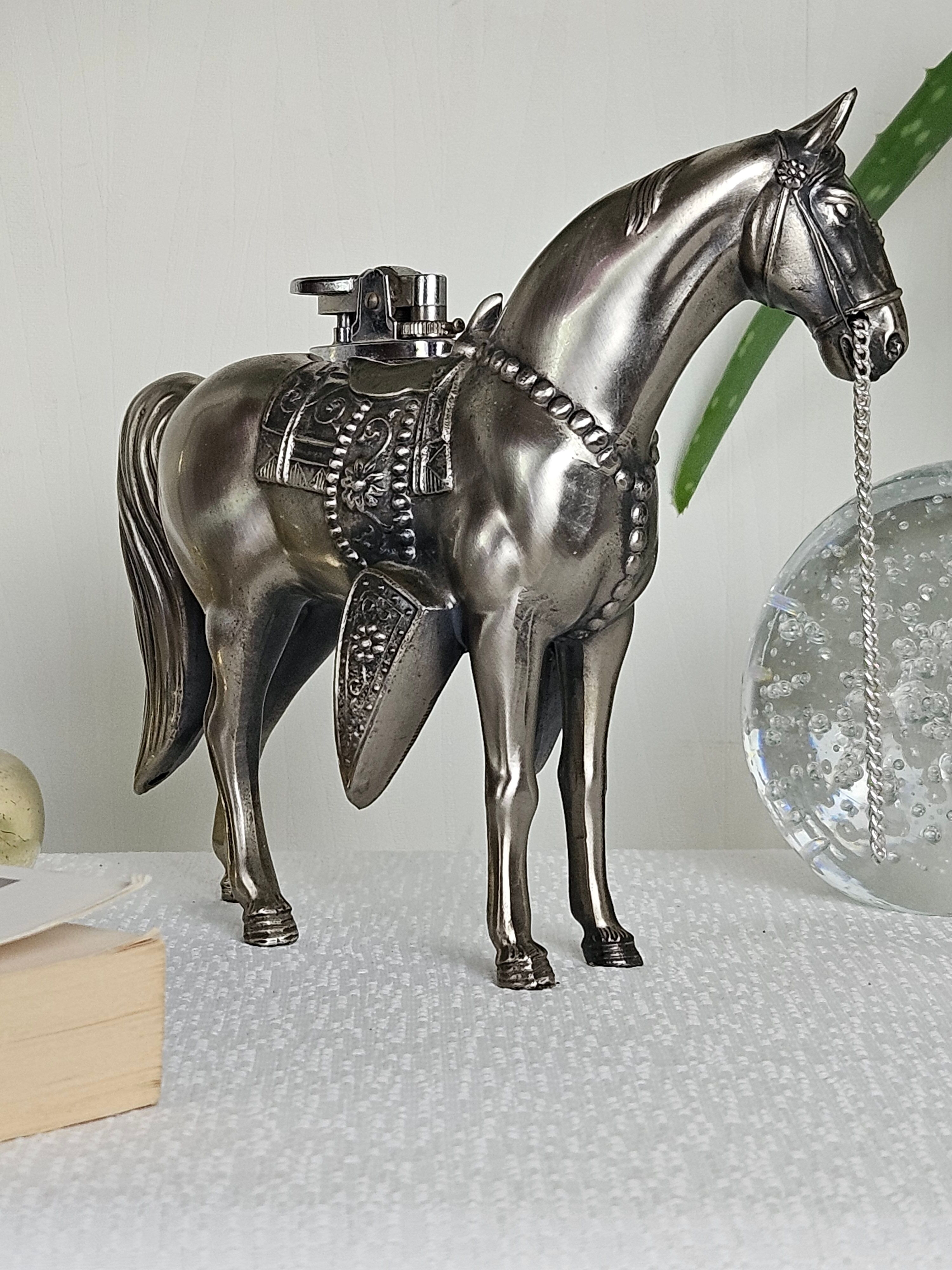 Decorative horse table lighter