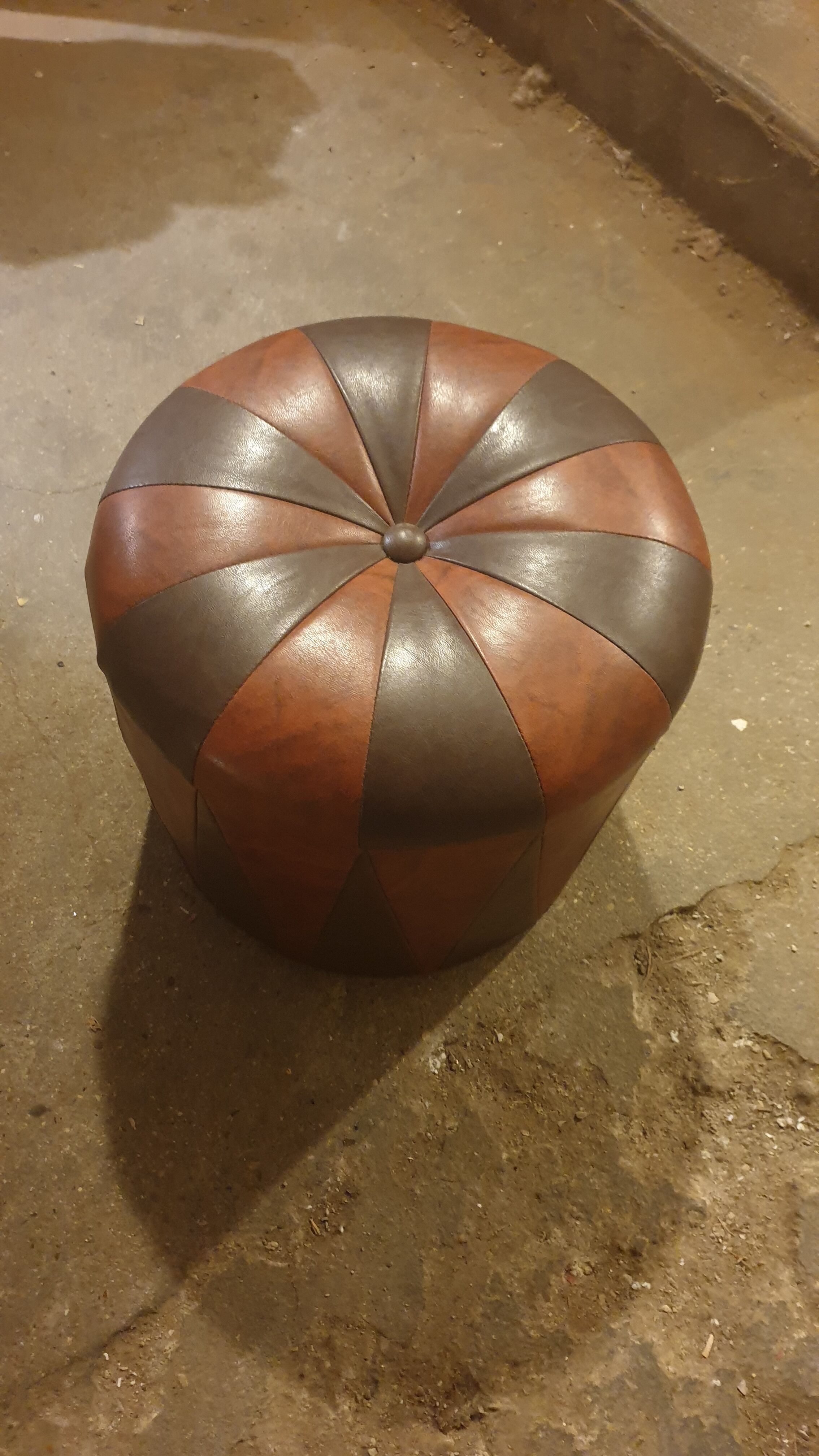 Vintage leather pouf