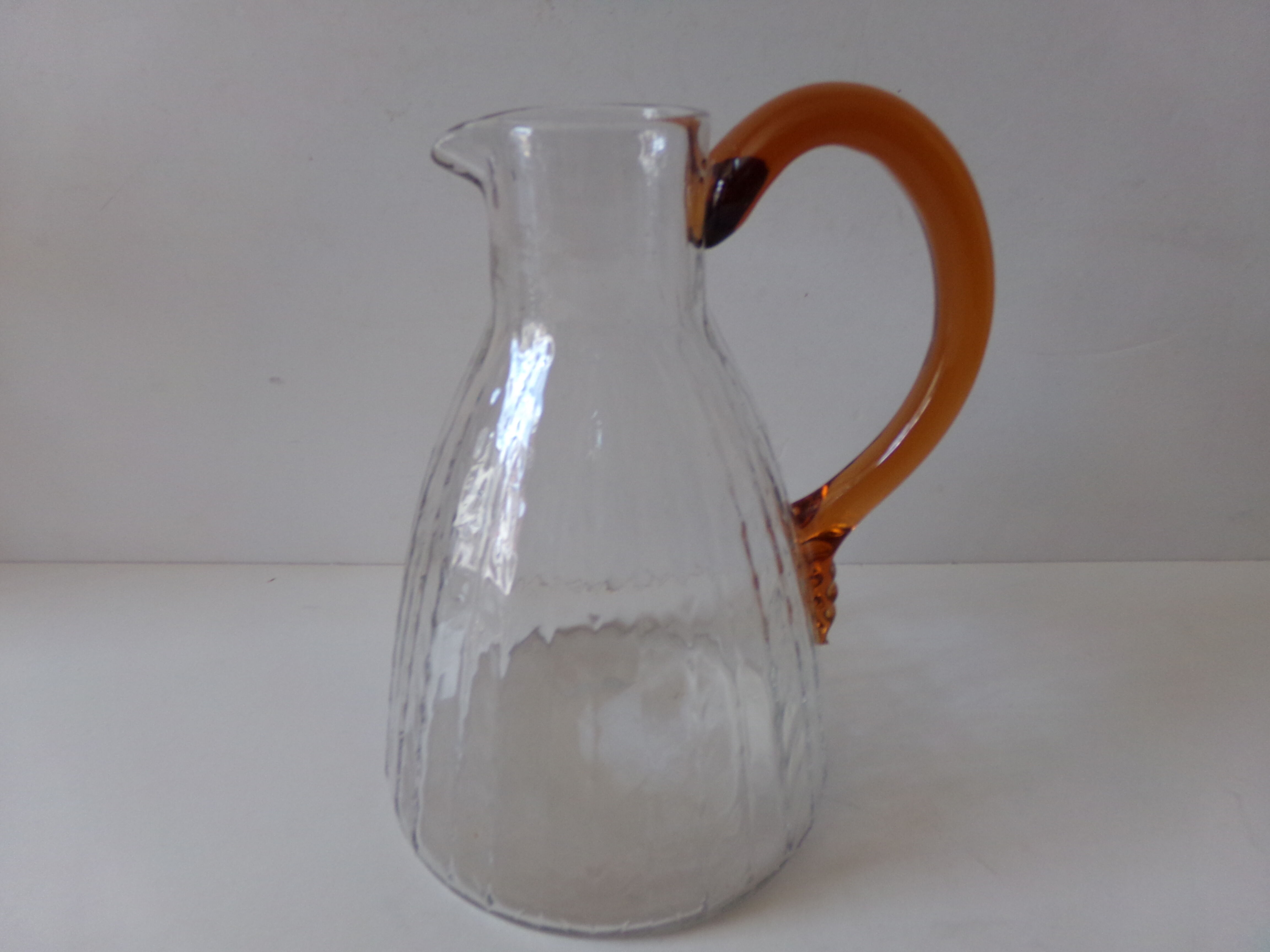 Service pitcher and 6 glasses