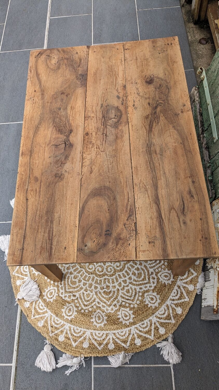 Coffee farmhouse table