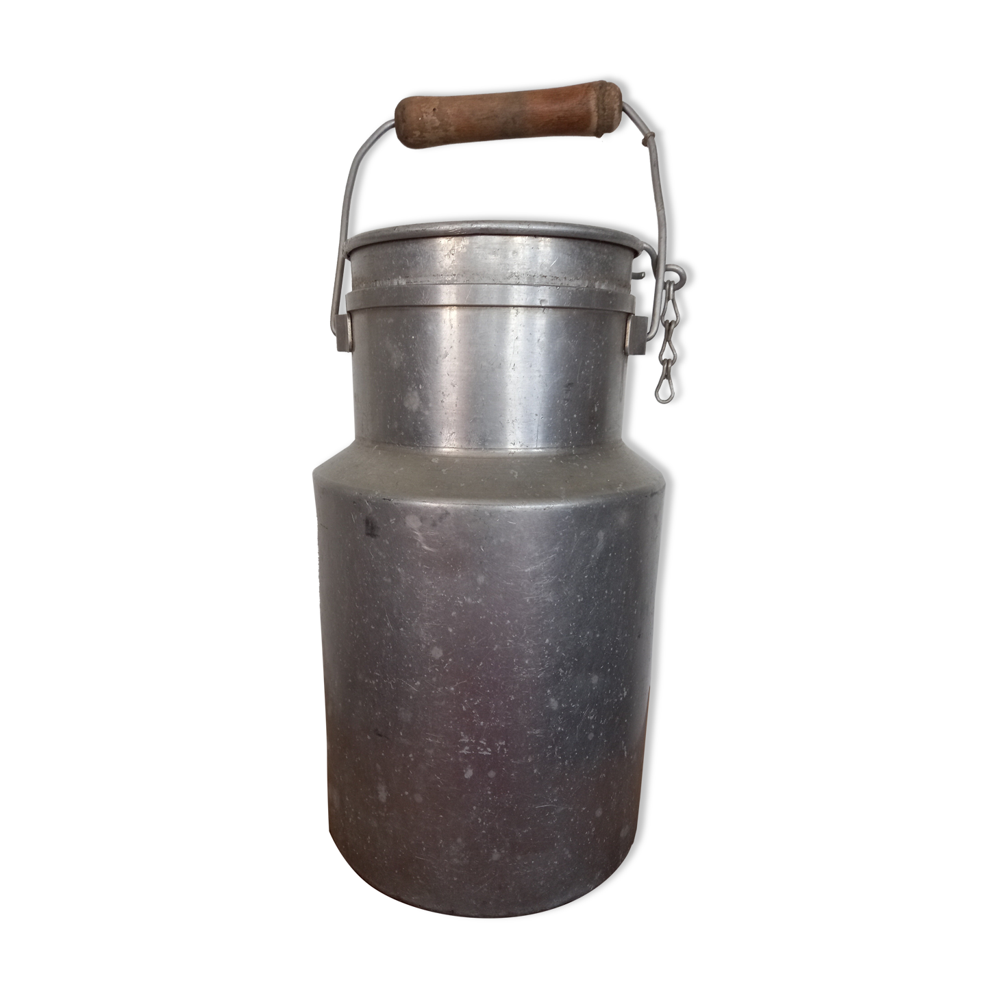 Milk can with lid