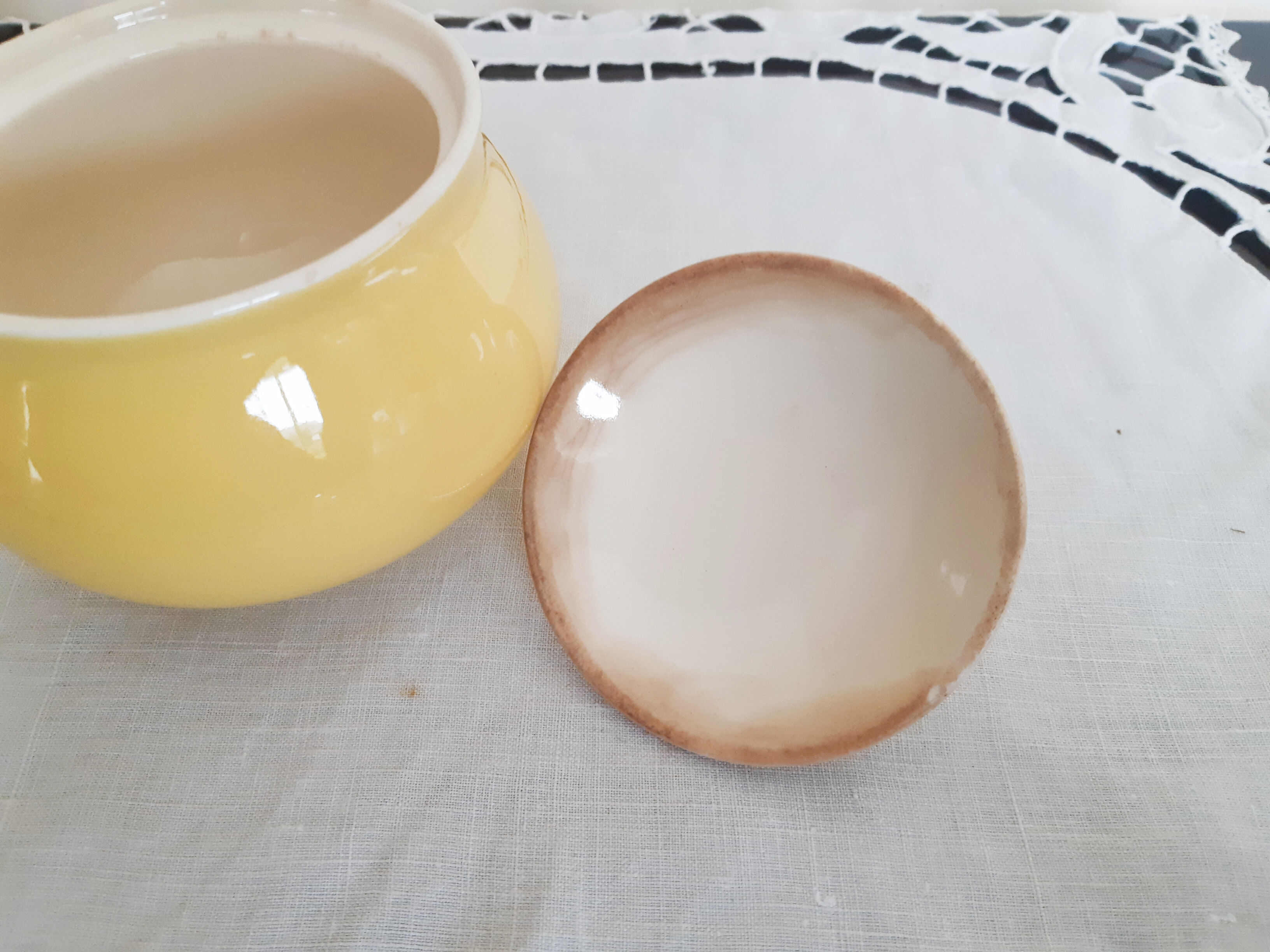 Sucrier jaune villeroy et boch en faience