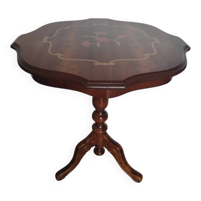 Guéridon /  table d'appoint  en noyer