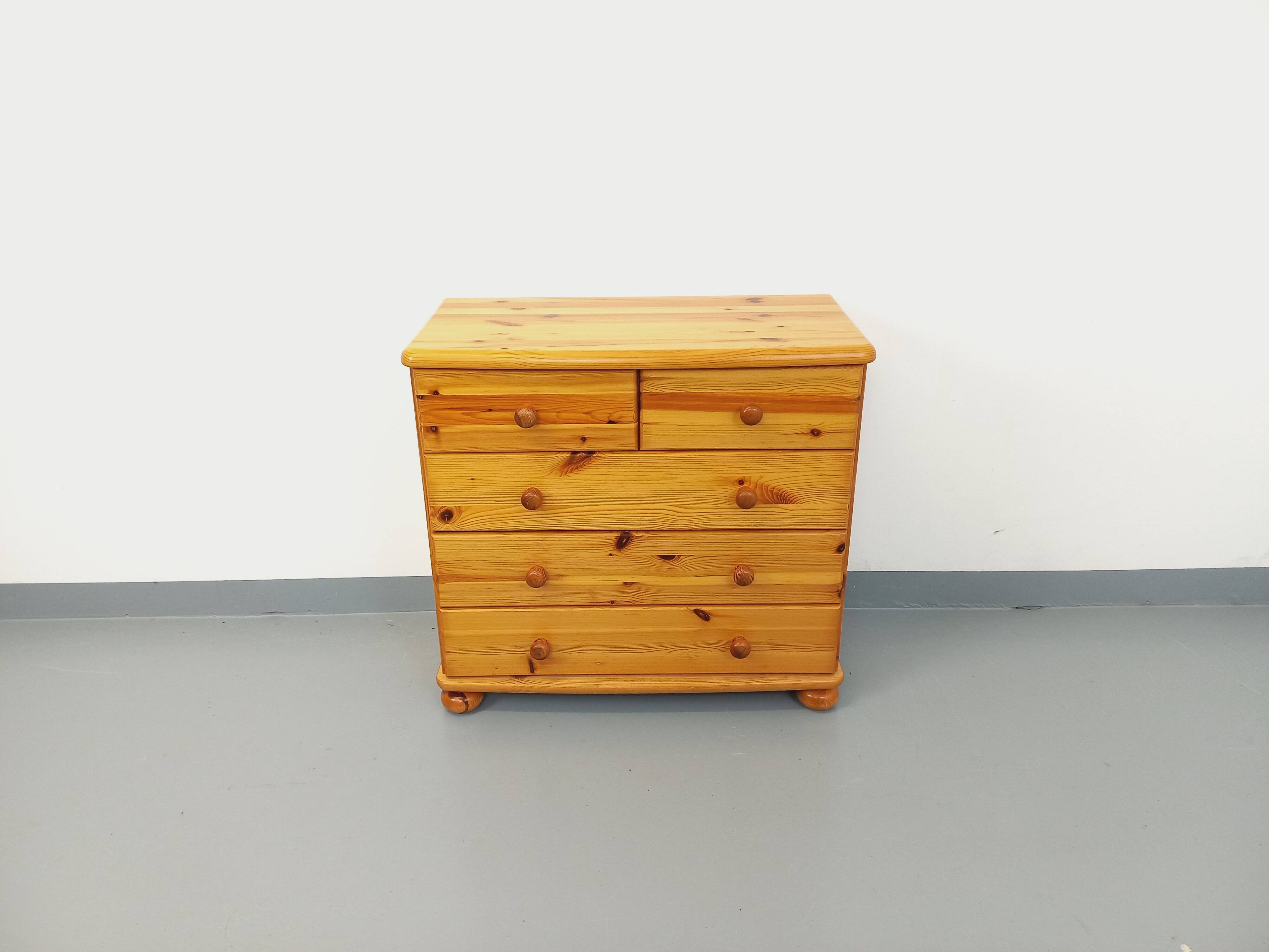 Vintage pine chest of drawers from the 70s
