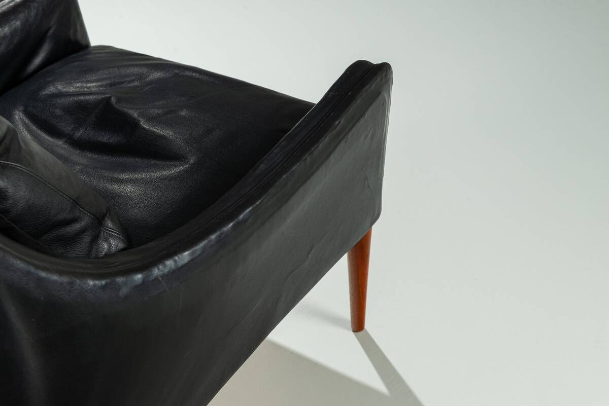 Lounge chair model 800 in leather by Hans Olsen CS Mobler Denmark 1958