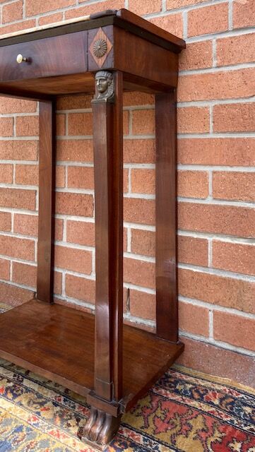 Empire console back from Égypt