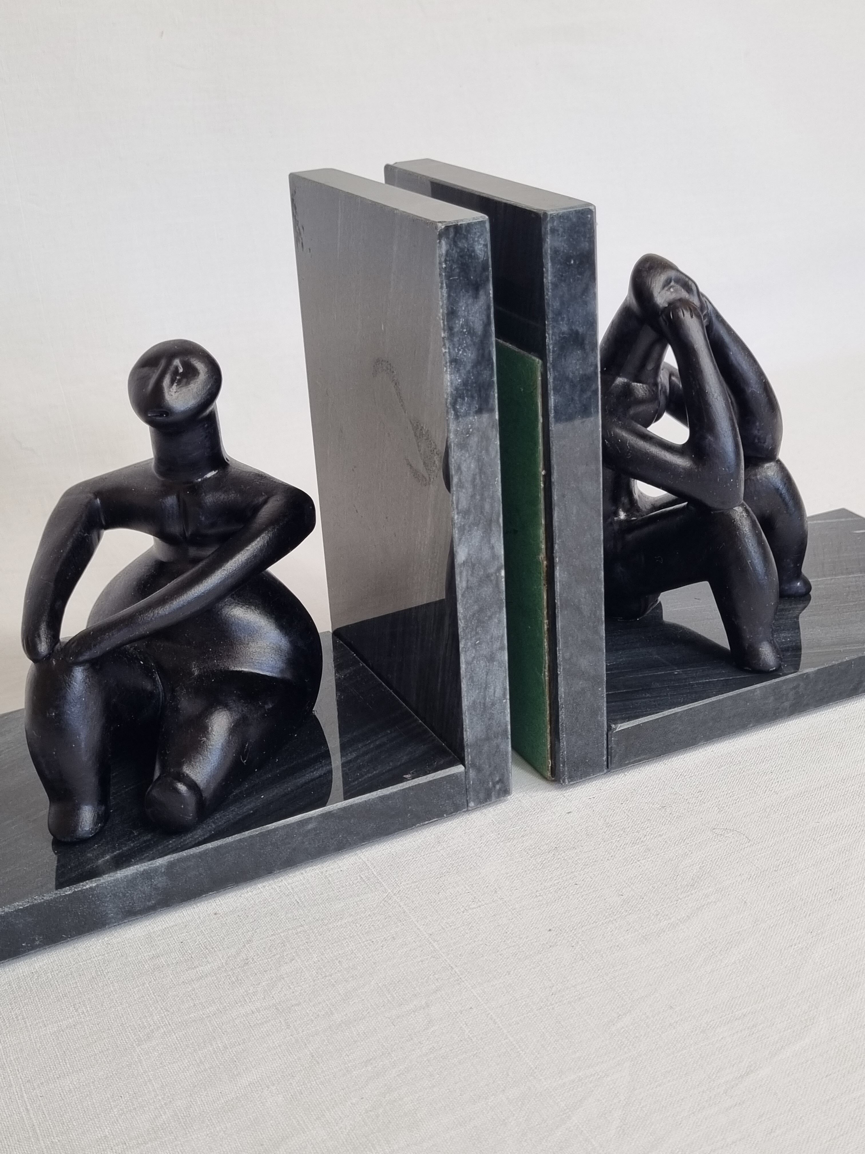 Pair of bookends the thinker and the seated lady, 15 cm