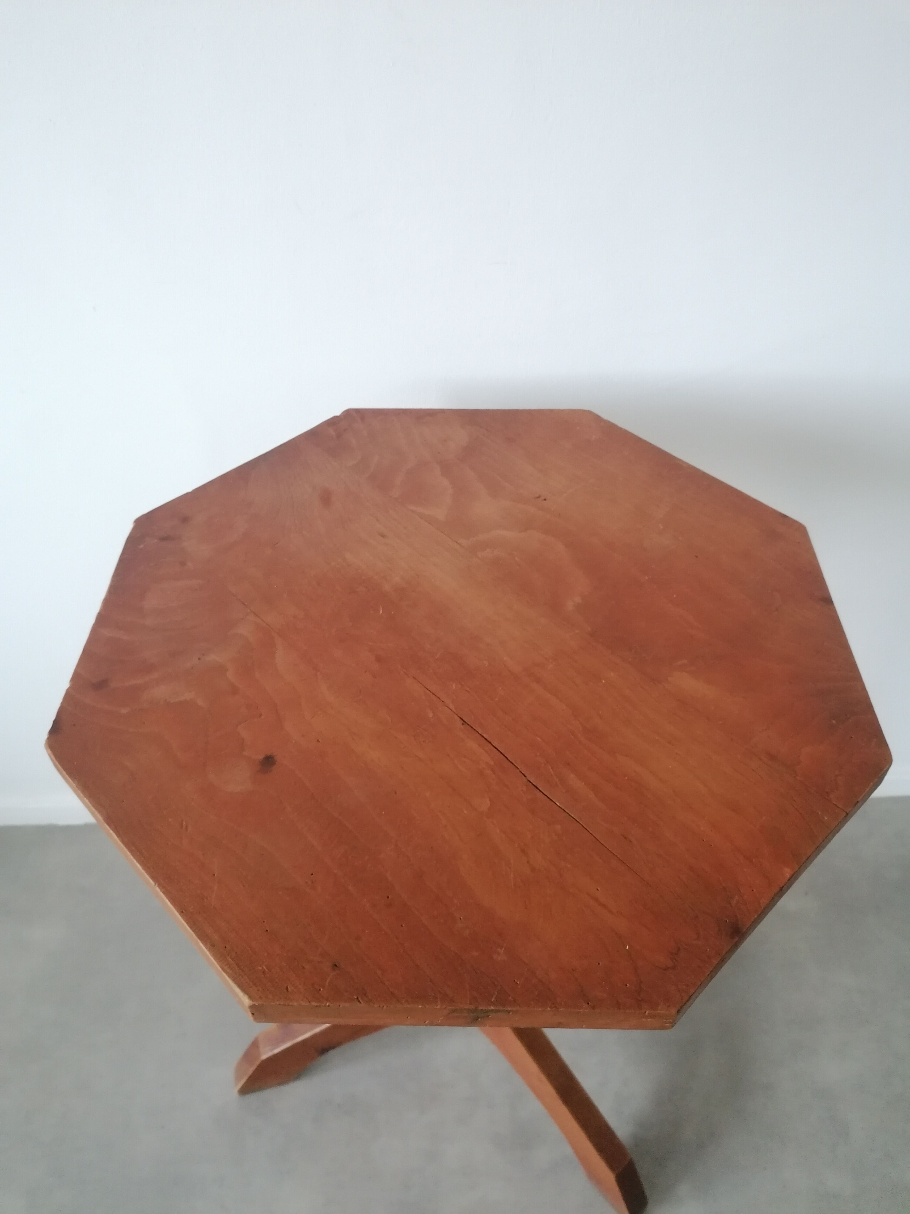 Wooden tripode healing - octagonal plateau - 1940s