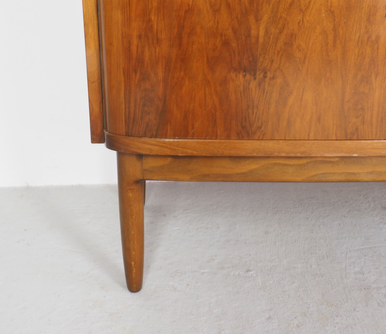 Vintage Danish design sideboard in walnut veneer,1960's