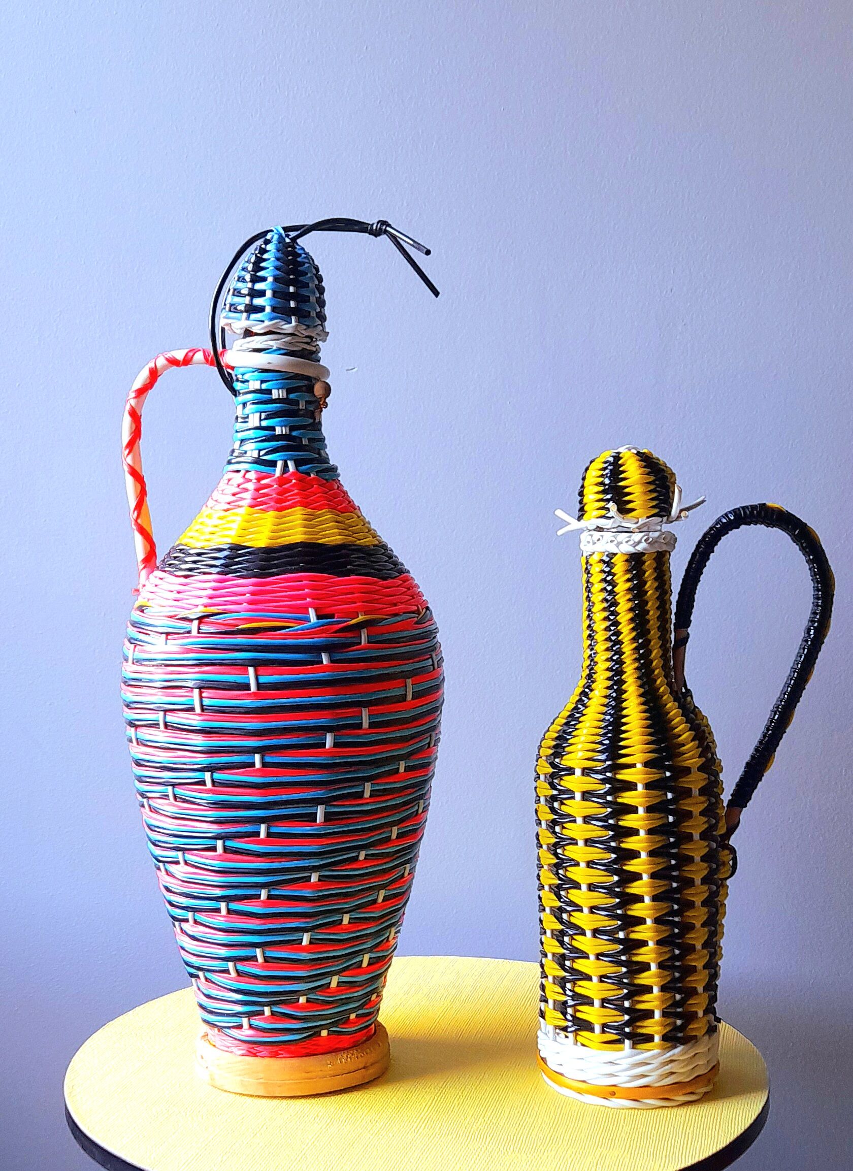 Scoubidous bottles 60s