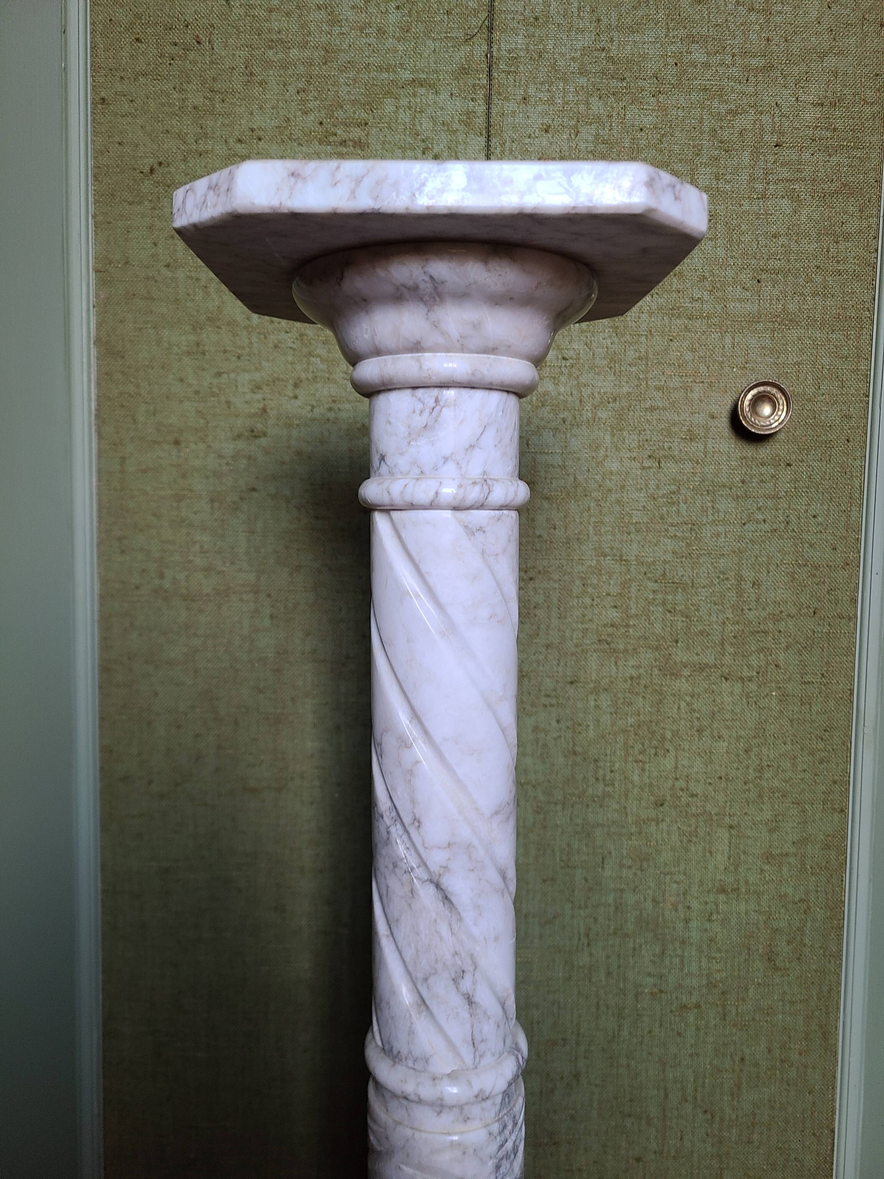 Octagonal column in white marble h95cm l+l20cm