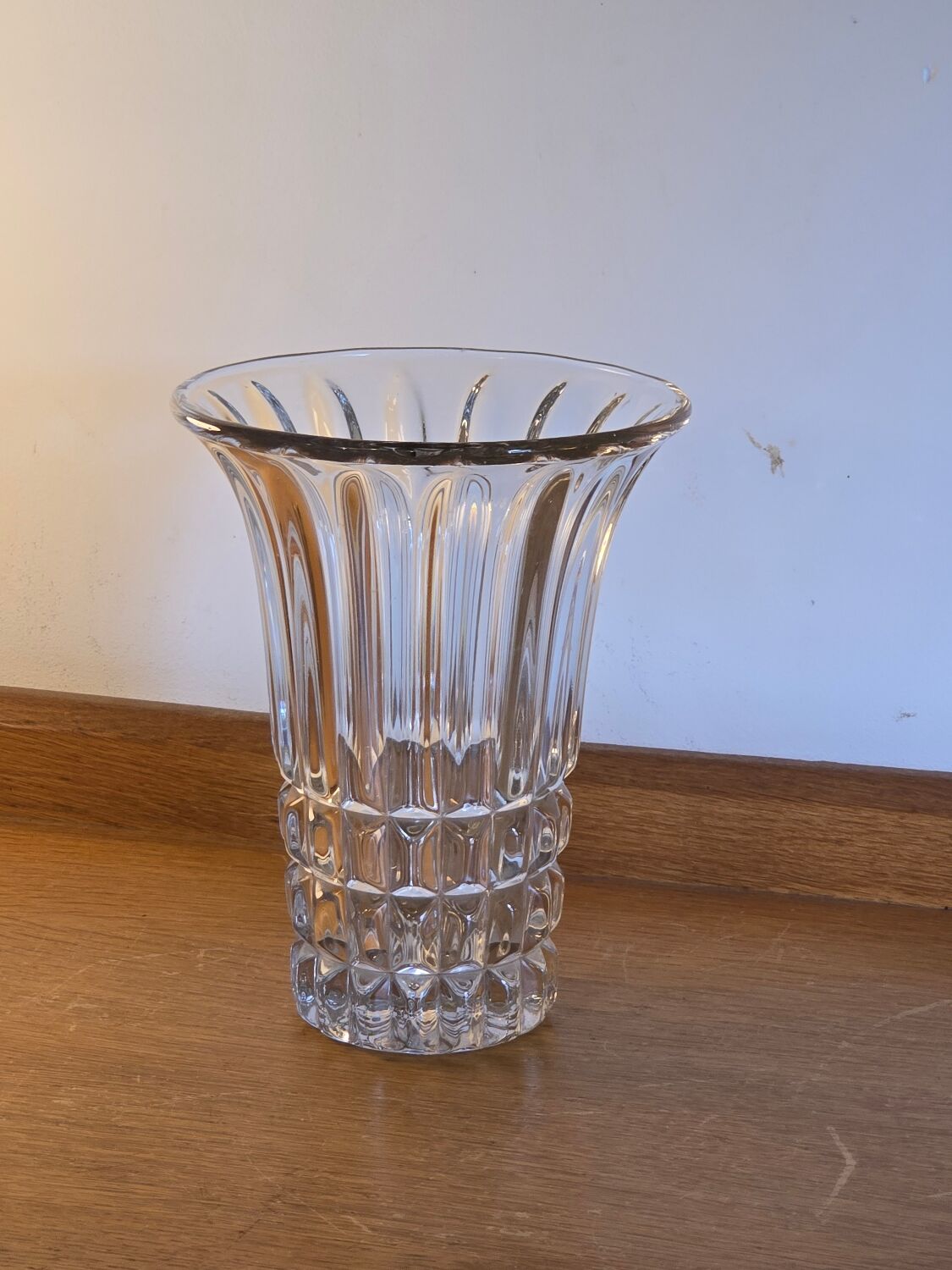 Vase en verre moulé 1950 Art Déco