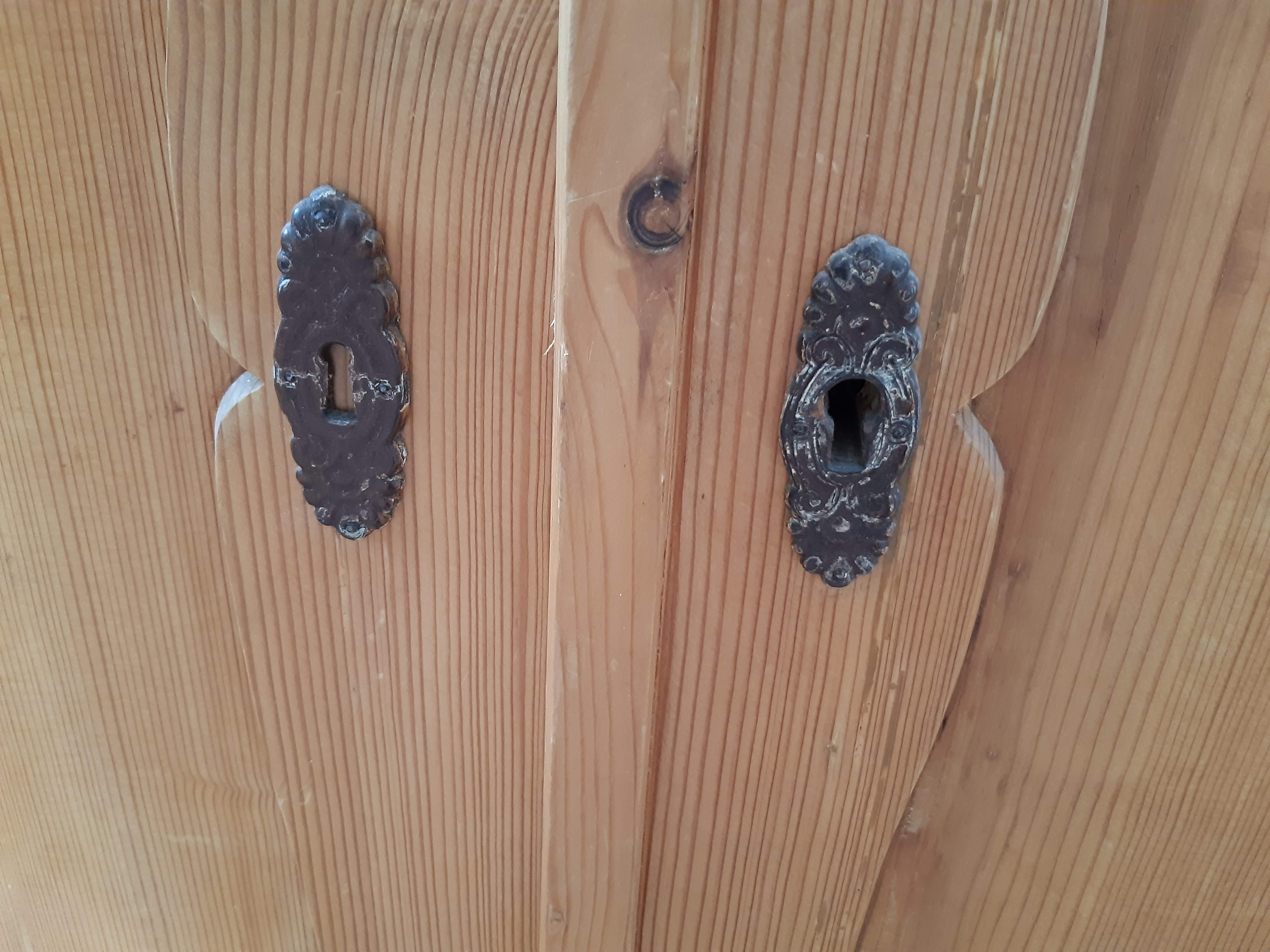 Buffet 19th austrian pine solid work