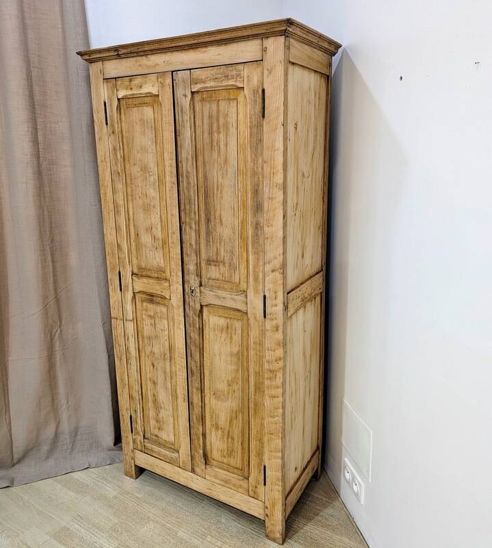 Parisian cabinet in raw wood