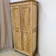 Armoire parisienne en bois brut