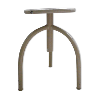 Tabouret métallique à vis sans fin provenant d'une infirmerie - Années 1960