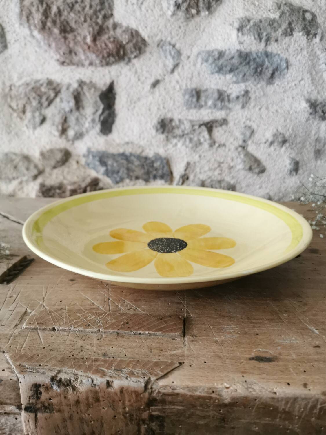 Hollow dish in Gien earthenware, Sunflower