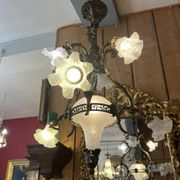 19th century brass and bronze chandelier, Napoleon III, illuminated by 6 tulips and a central globe