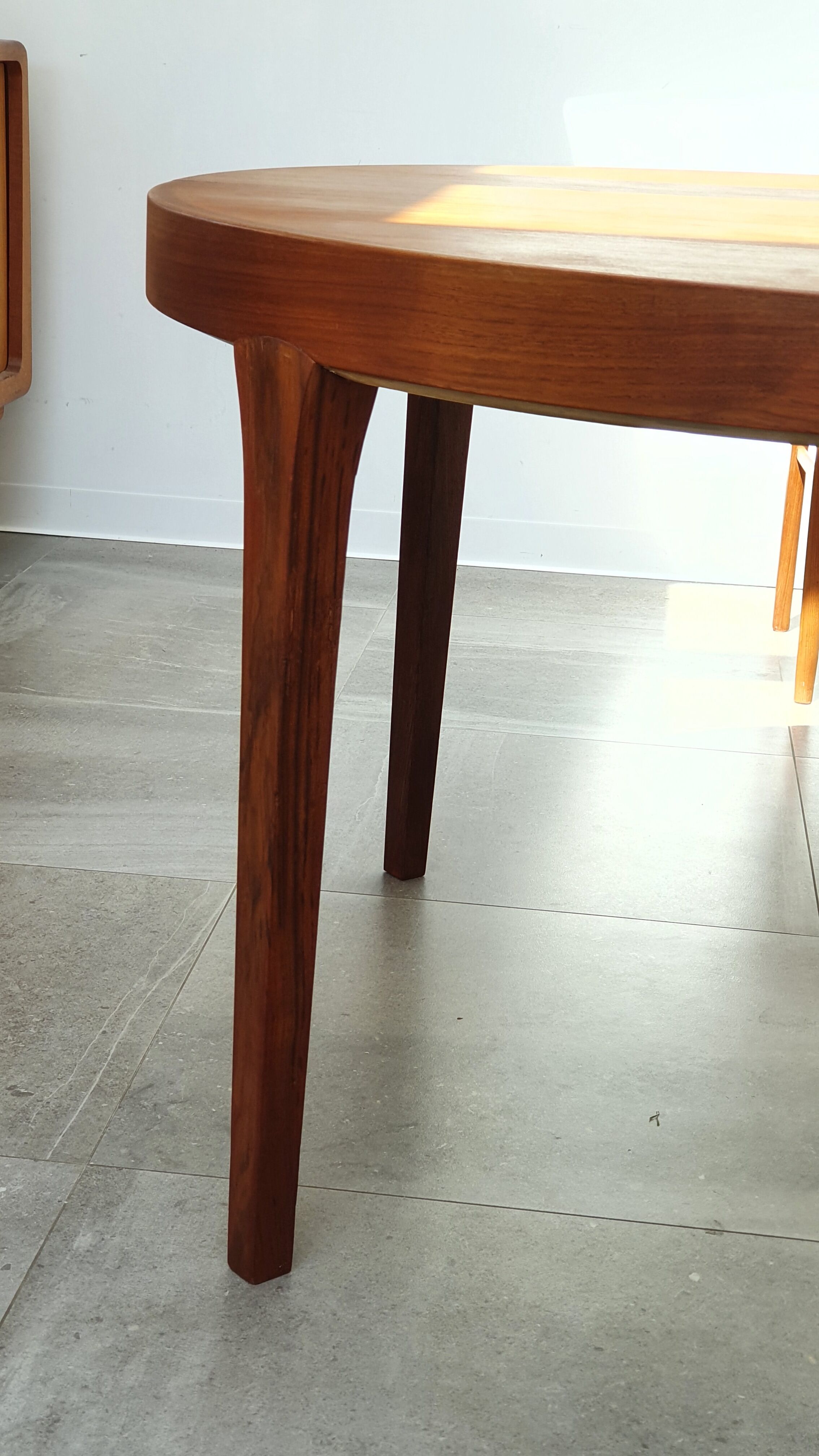 Teak dining table editor Gudme Mobelfabrik, Danish