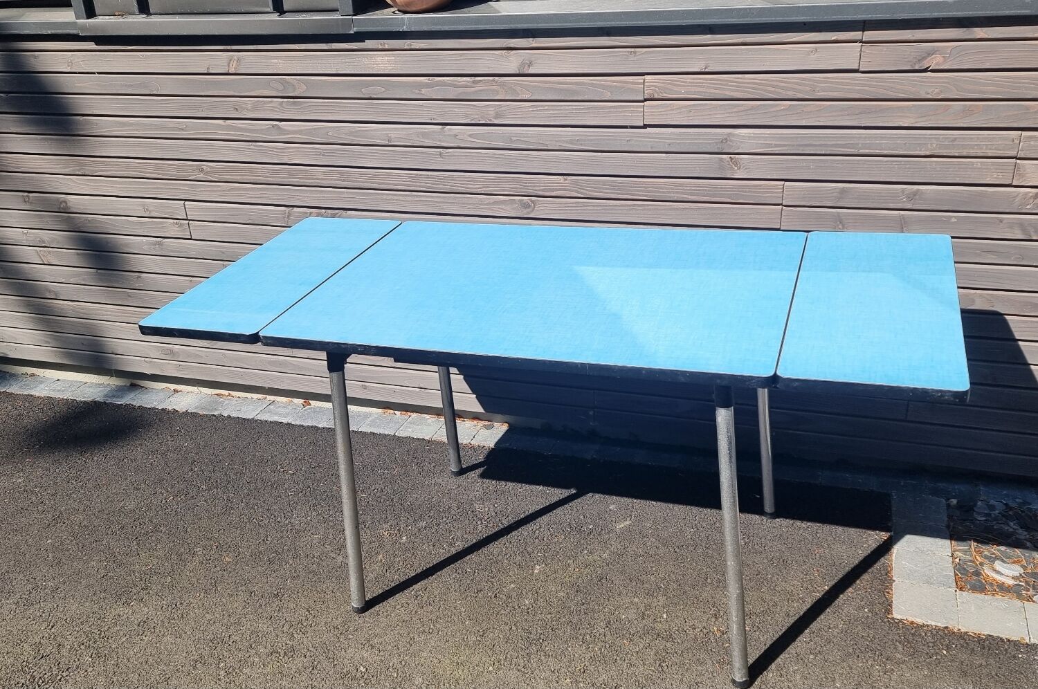 Vintage formica blue table
