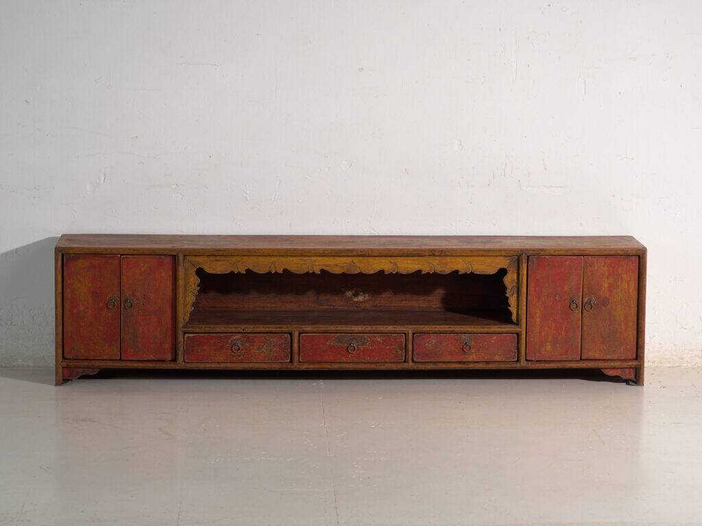 Meuble bas ancien en bois d’orme – Chine, vers 1900