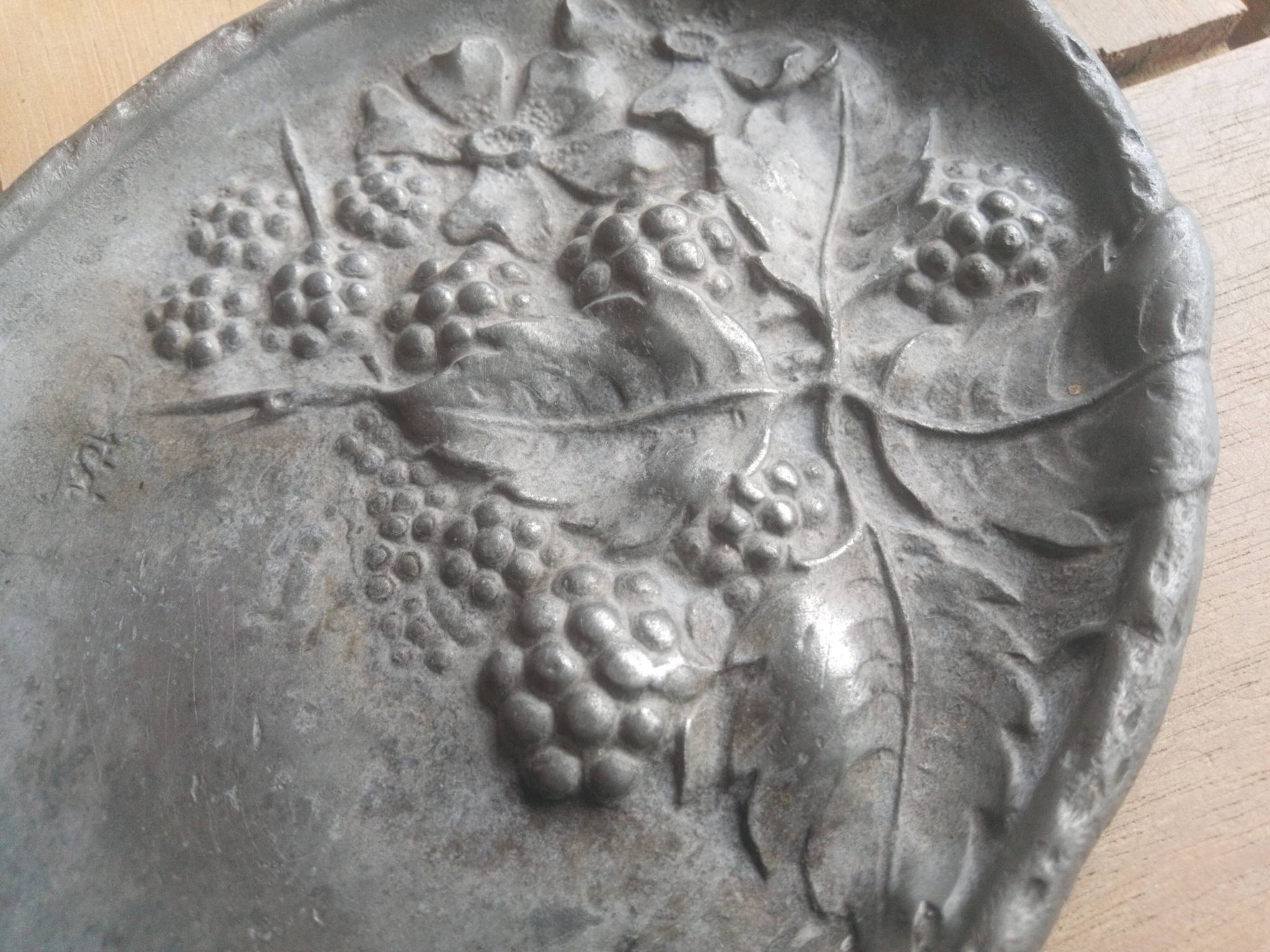 Art Nouveau empty pockets