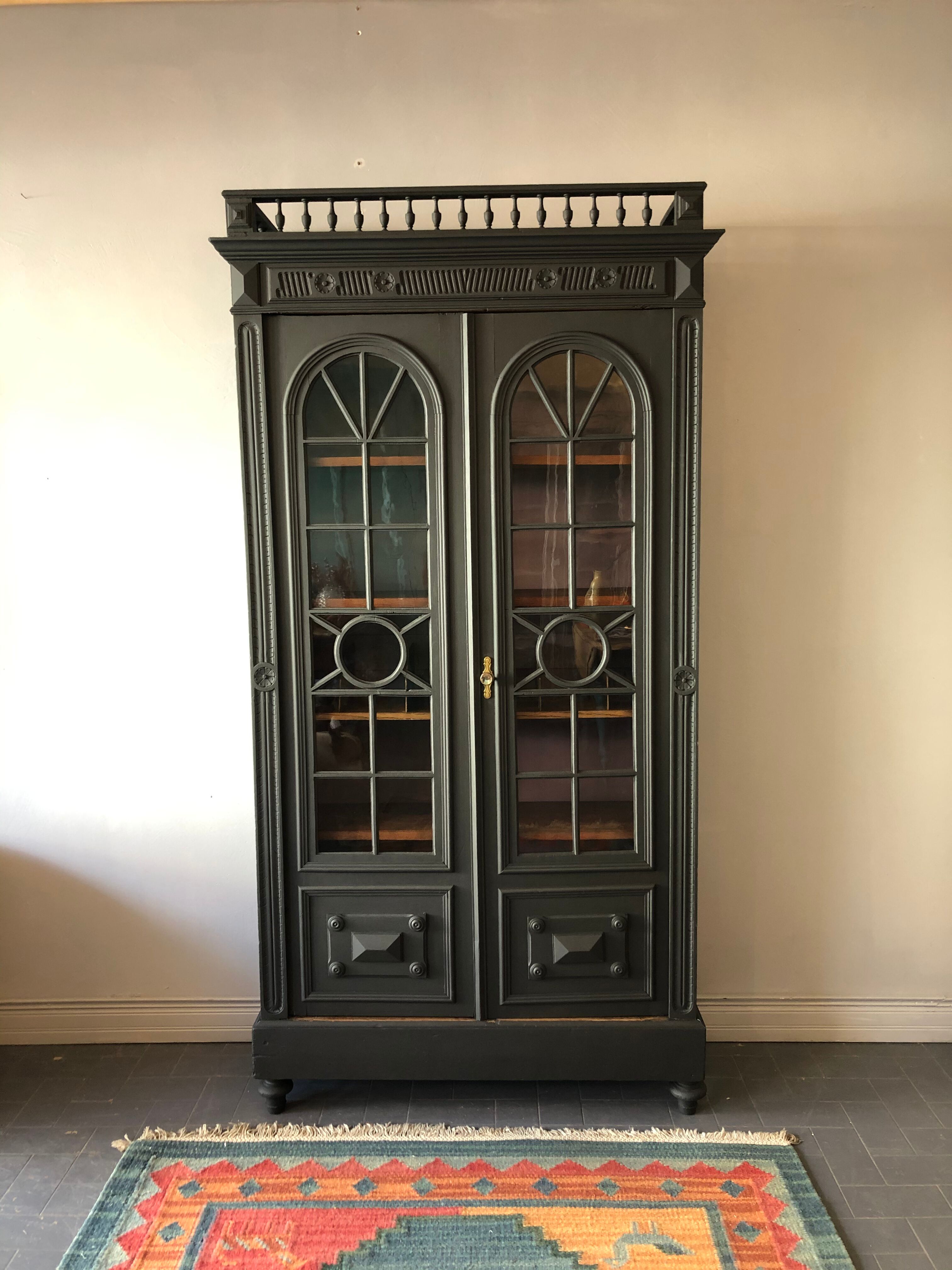 Glass-glazed arcades