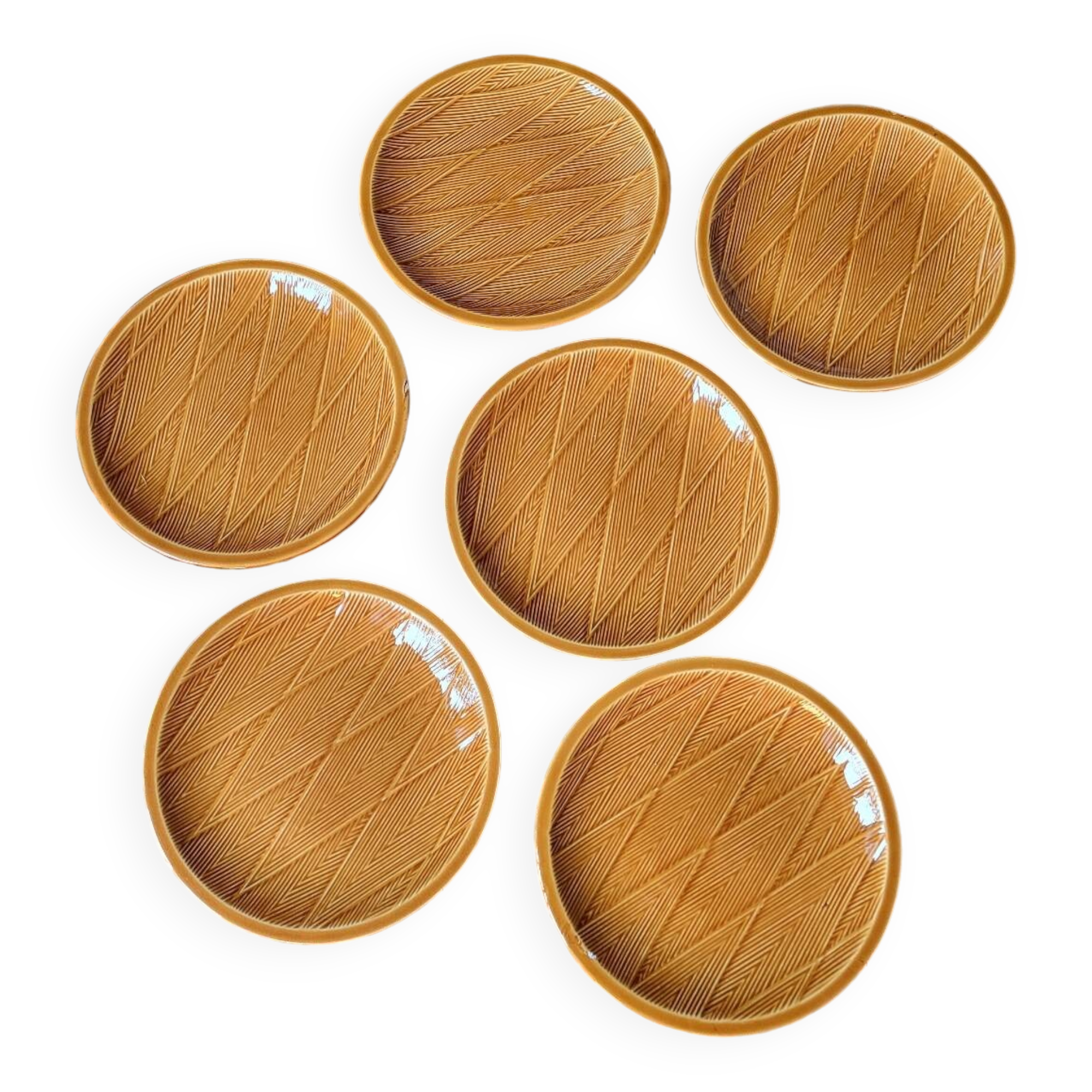 Lot n°2 of 6 Salins barbotine dessert plates