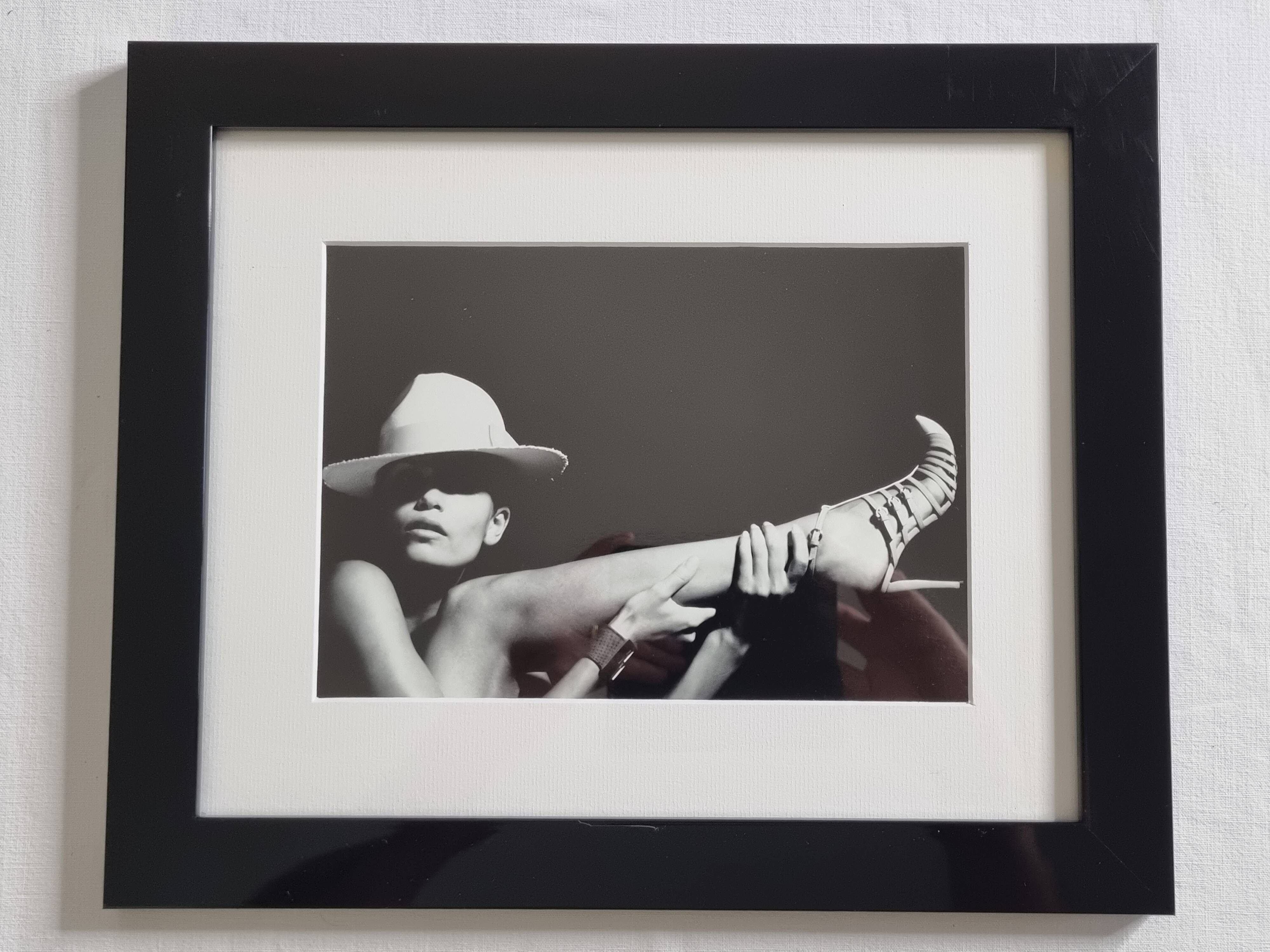 Framed black and white press photograph, Lagerfeld Gallery Collection 2005, 30 x 26 cm