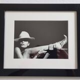 Framed black and white press photograph, Lagerfeld Gallery Collection 2005, 30 x 26 cm