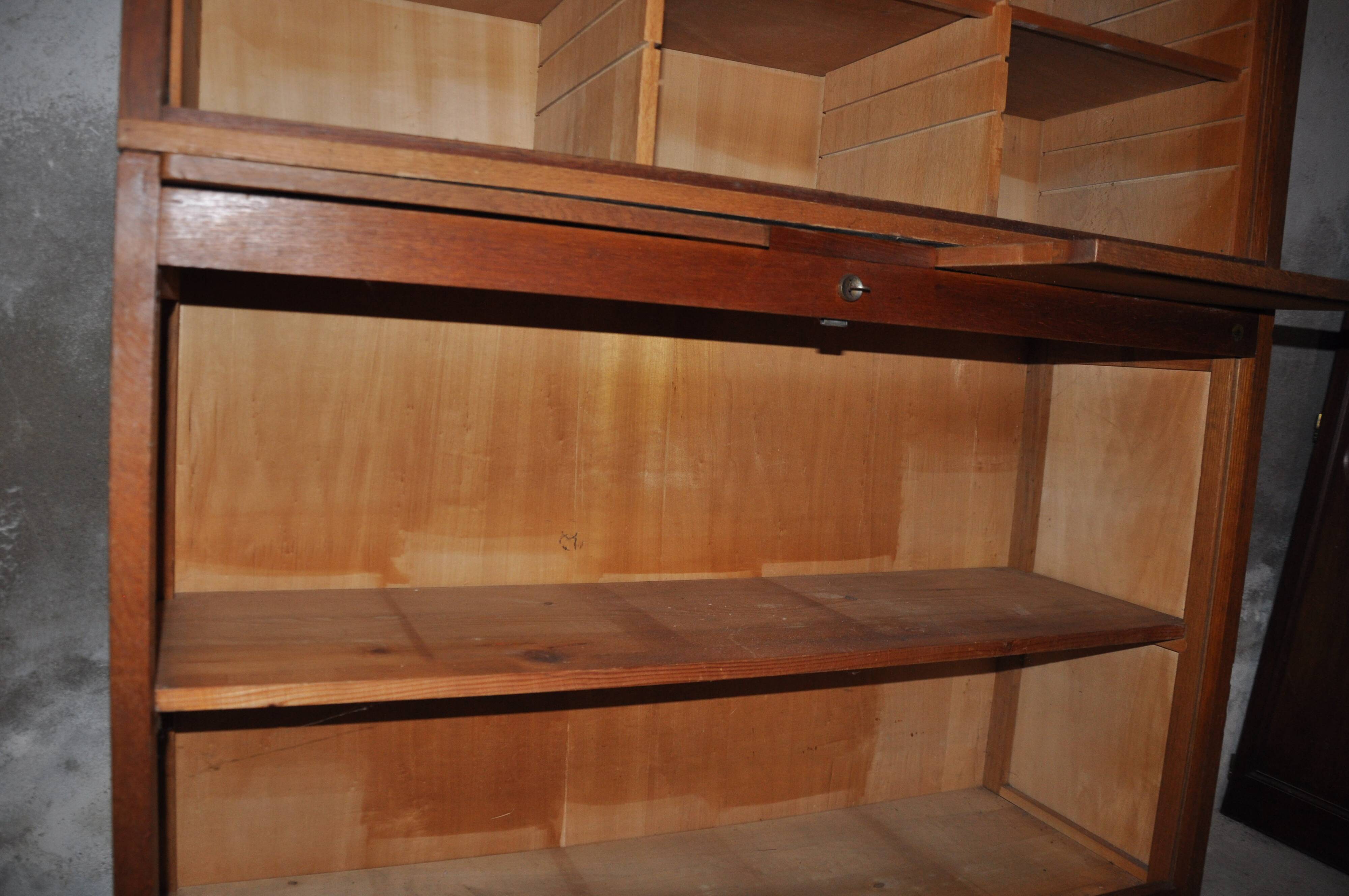 Large curtain cabinet, 2 sections.