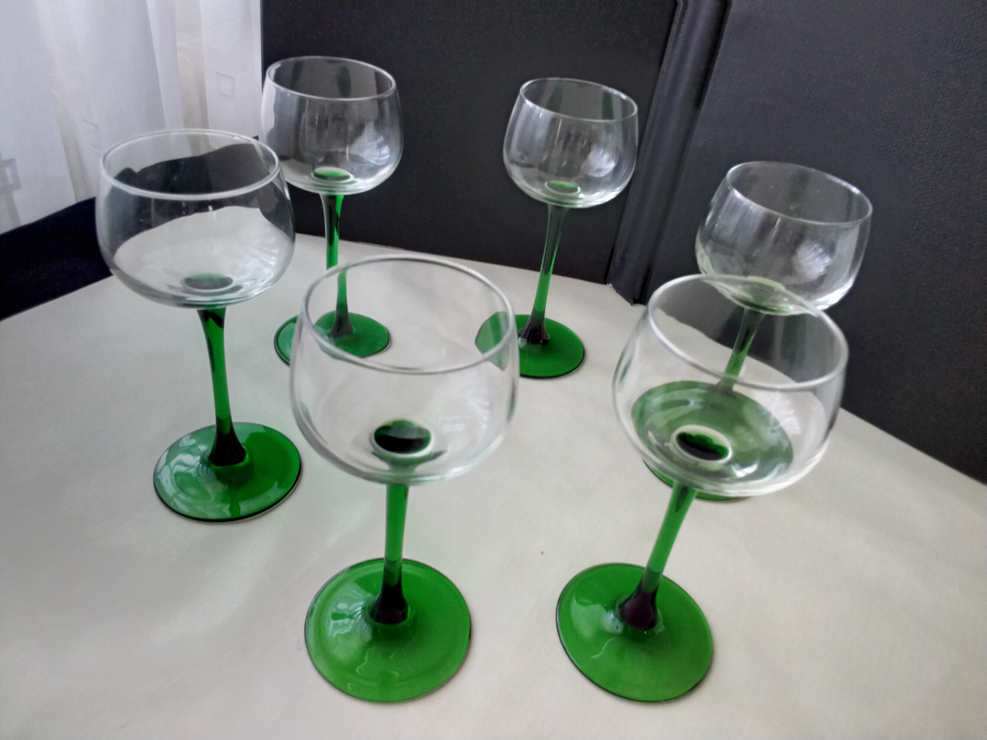6 Alsace white wine glasses in plain glass