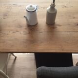 Farm table