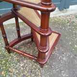 Escalier de bibliothèque ancien en bois