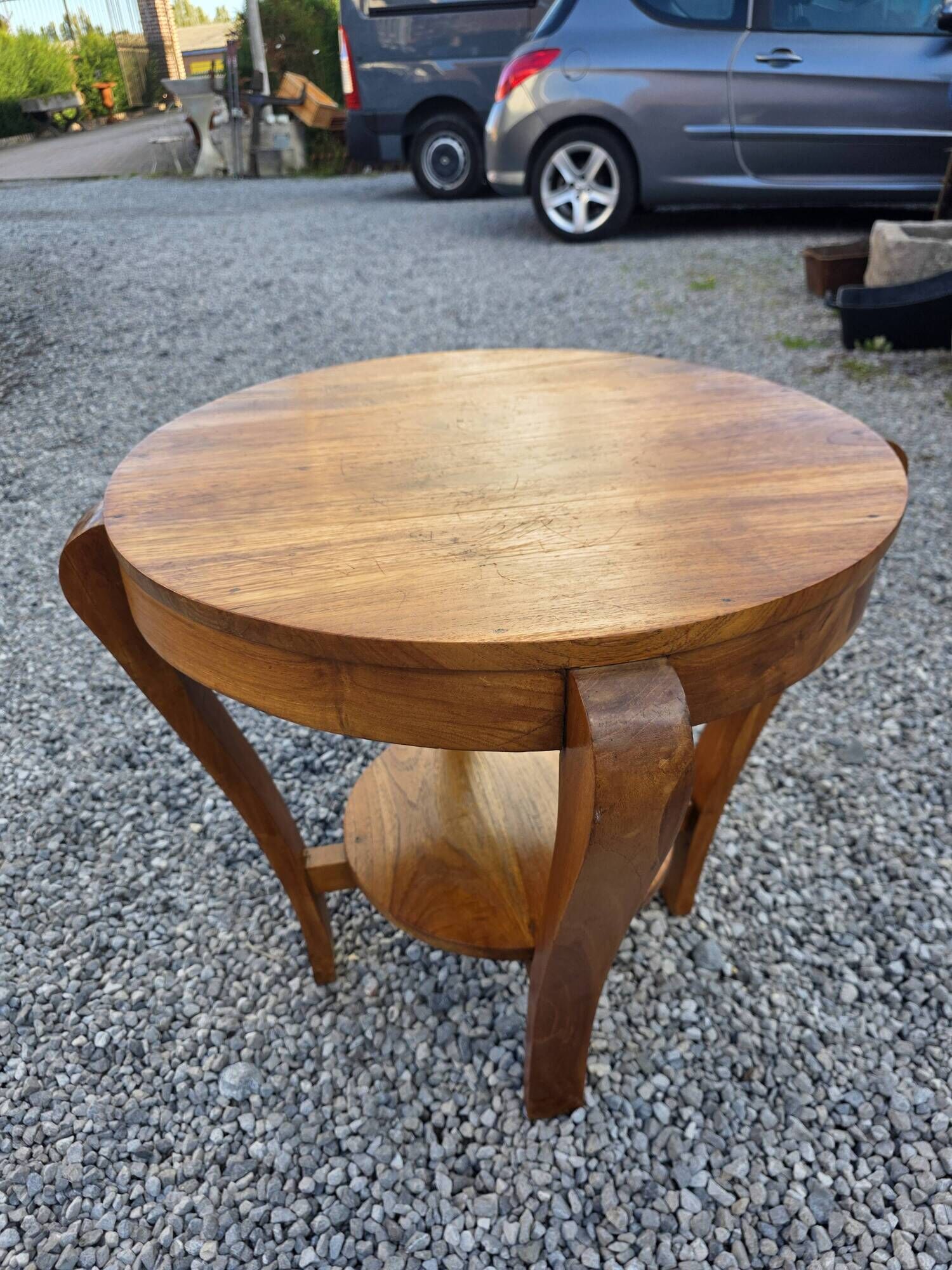 Art Deco side table in mahogany