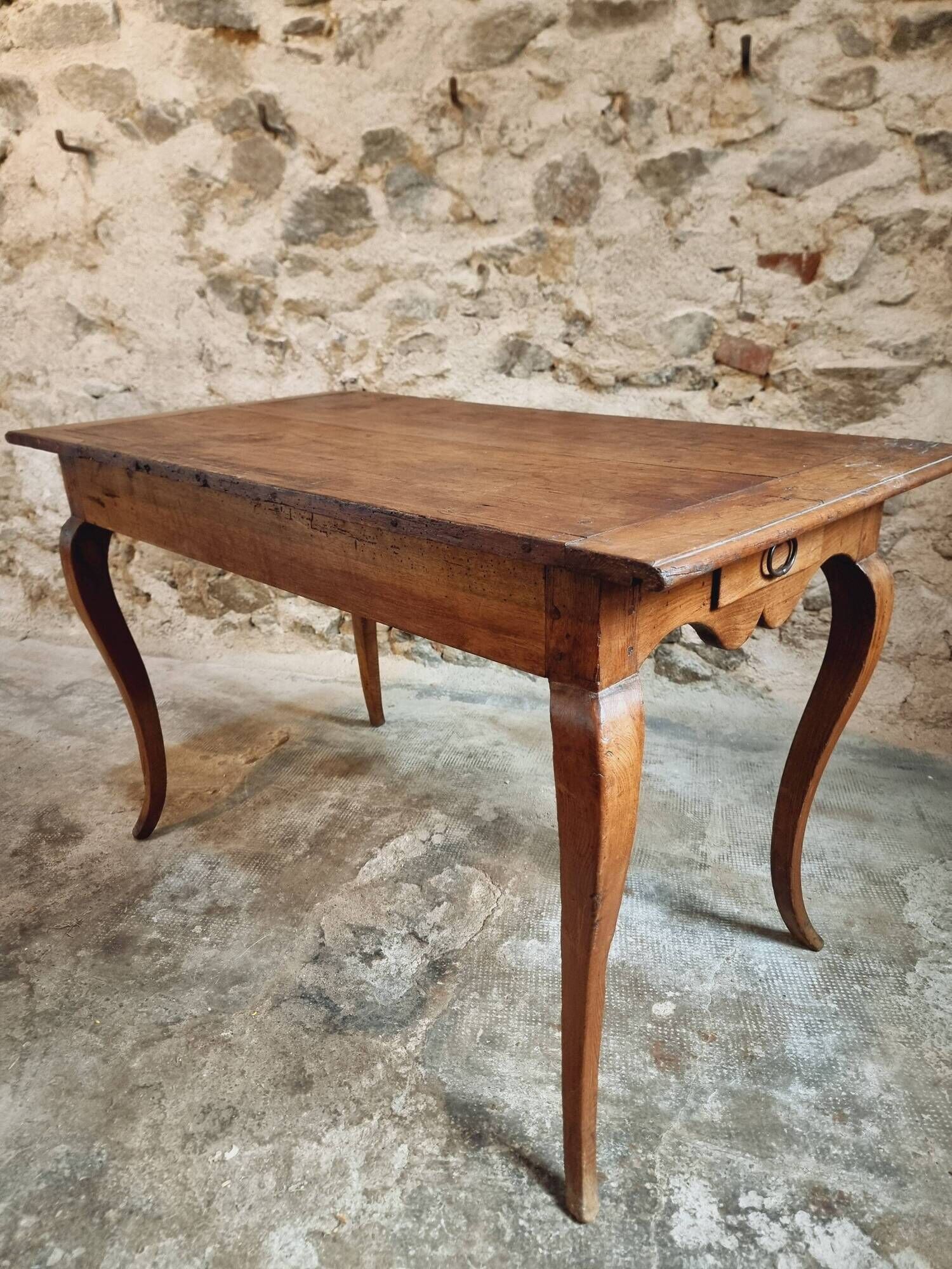 Louis XV provincial desk – 18th century – Walnut & Elm – 116 x 63 cm