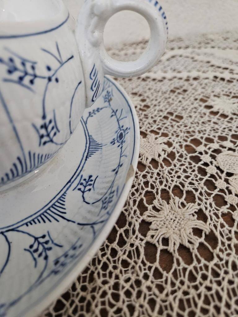 Earthenware gravy boat