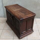 Renaissance oak chest