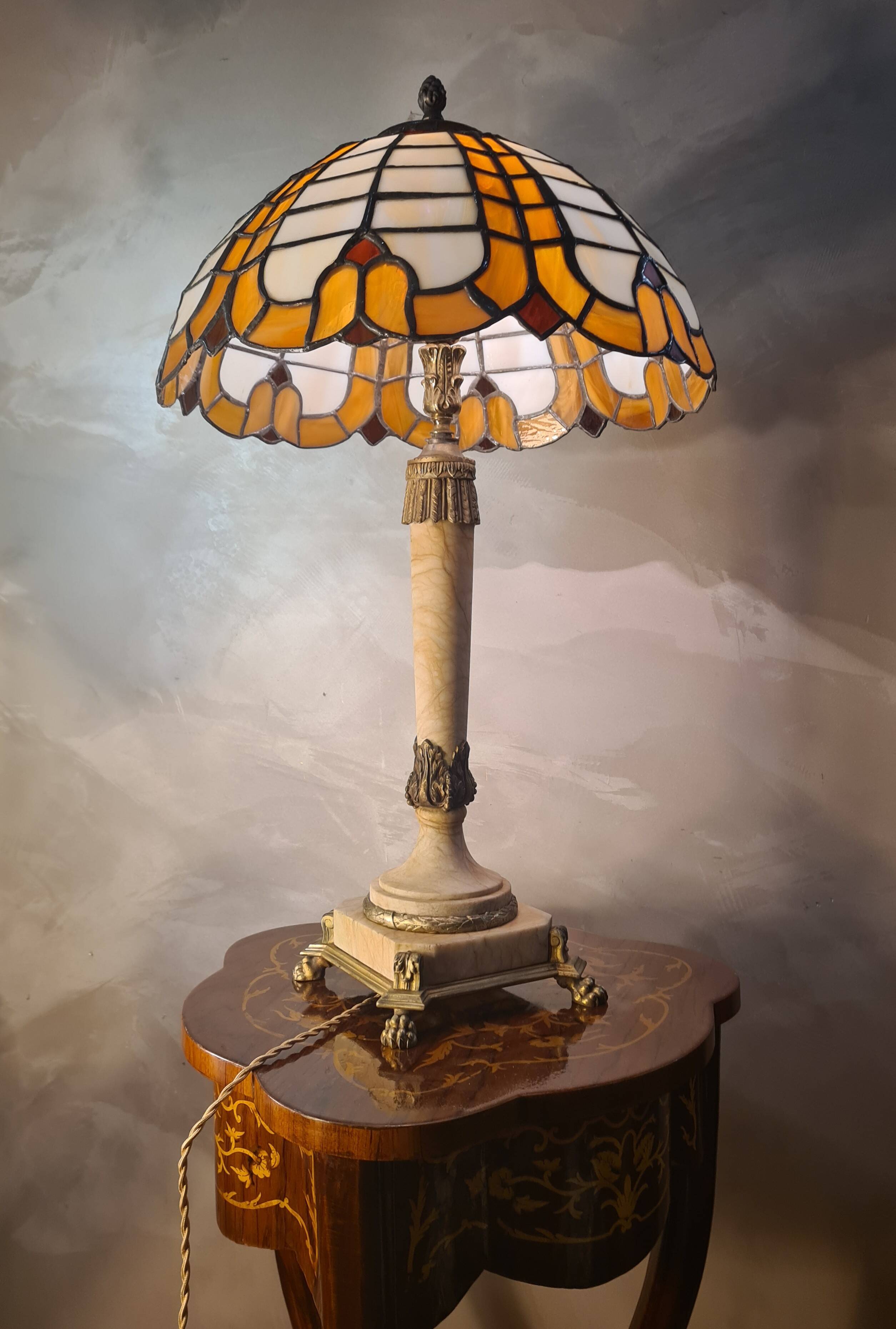 Empire lamp in bronze and marble, large size 70x43, 6kg, and a superb lampshade.