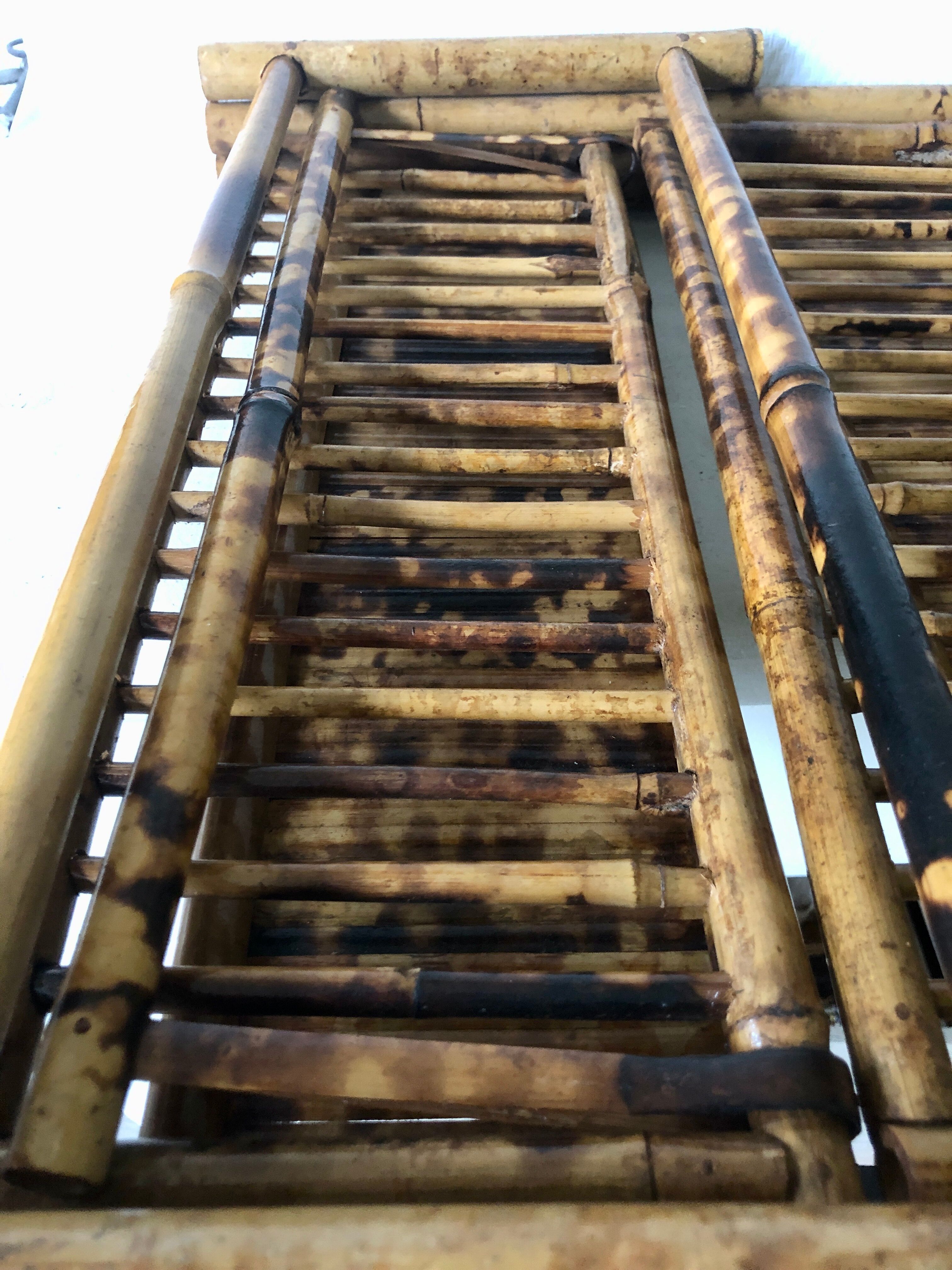 Shelf 2 speckled bamboo trays