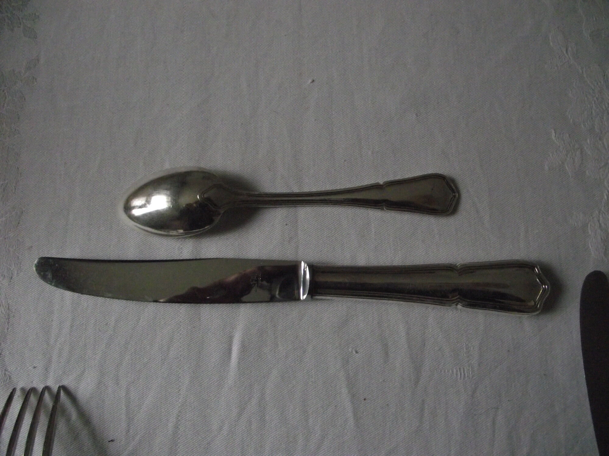 Cutlery set 61 pieces in silver metal from SFAM.