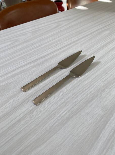 Set of 2 fish knives – Georg Jensen model “New York”