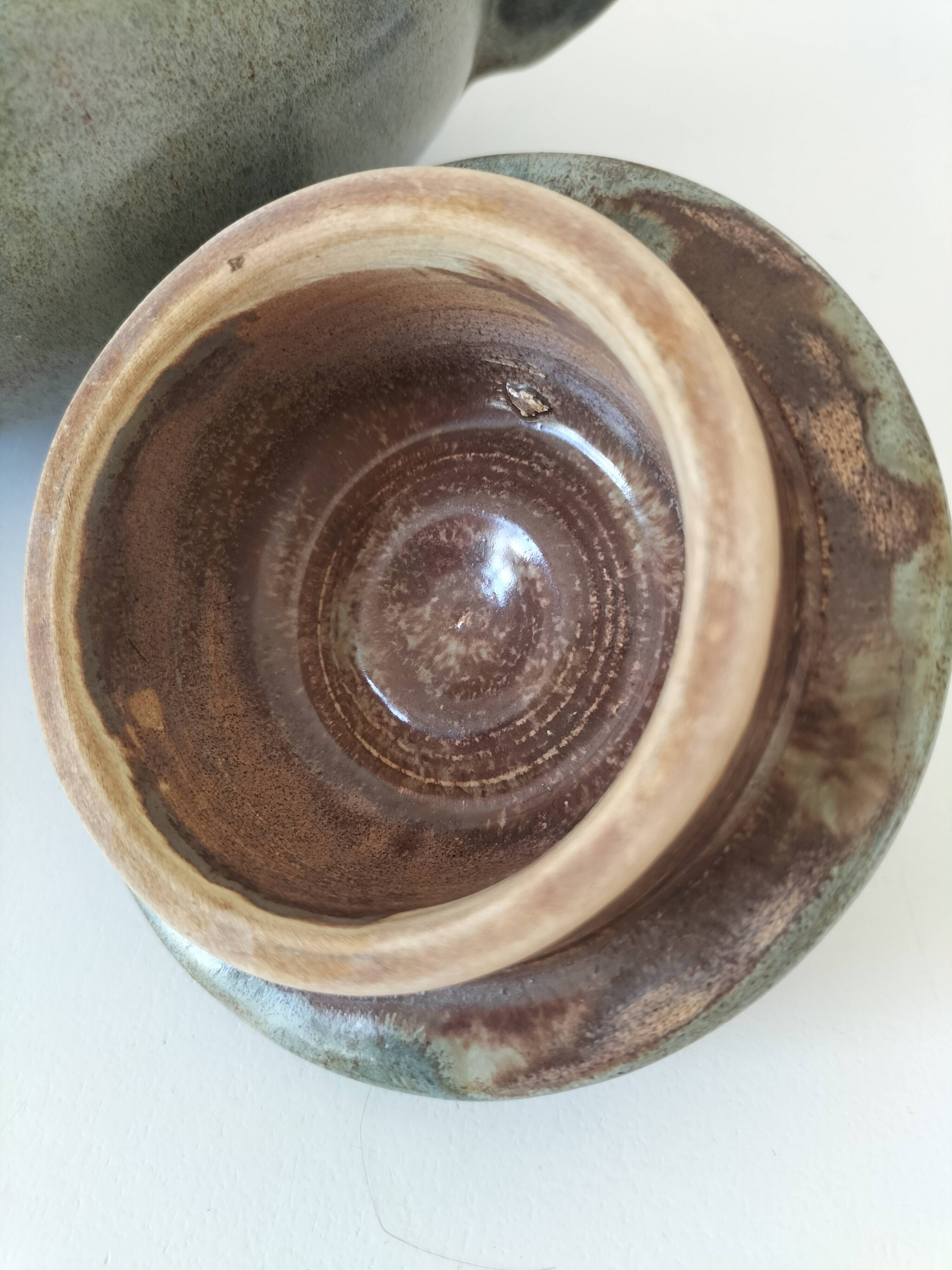 Grande théière artisanale en céramique émaillée vert céladon